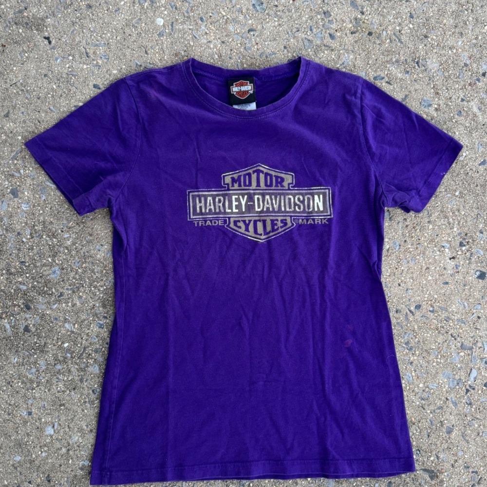 Harley-Davidson Purple Baby Tee Vintage 2011 Logo Graphic T-Shirt Womens Medium